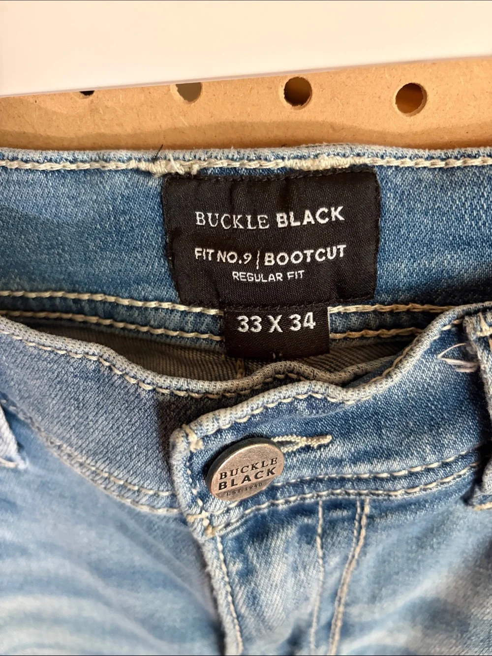Buckle Black Light Blue Men's Straight Jeans